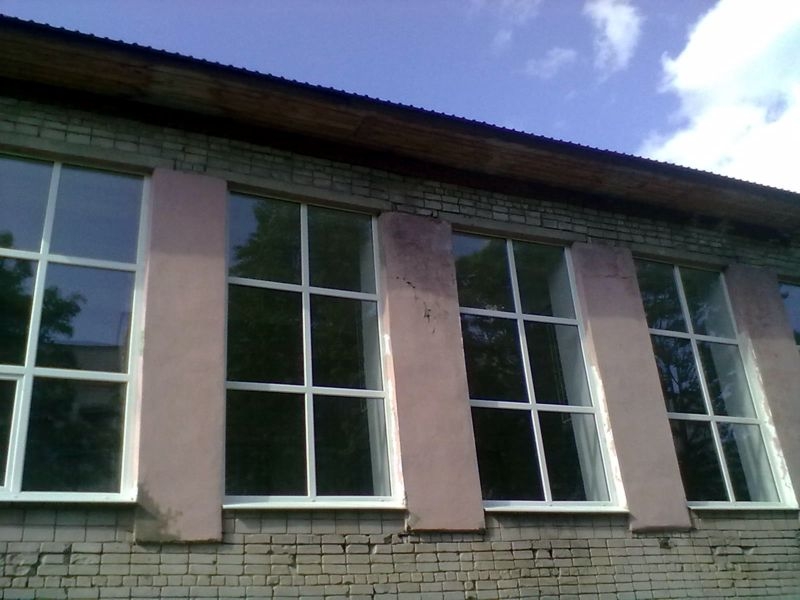 Пластиковые окна в спортзал Завьяловской школы
