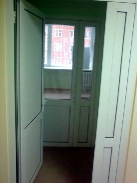 Алюминиевые двери в отделение РКДЦ в Ижевске 