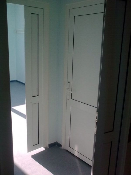 Алюминиевые двери в отделение РКДЦ в Ижевске 