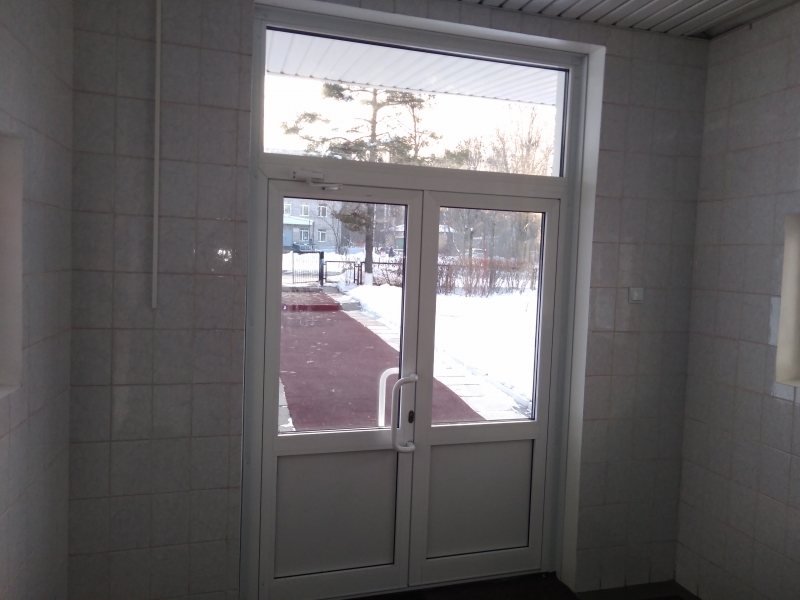 Алюминиевые двери для Станции переливания крови на СХВ в Ижевске