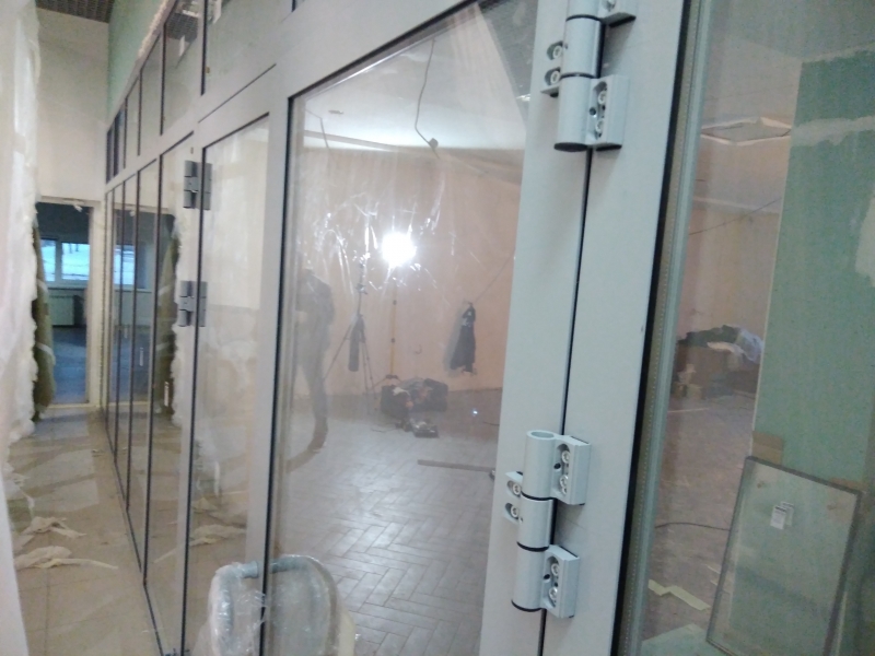 Офисные перегородки со стеклопакетами в торгово-офисное помещение - Ижевск